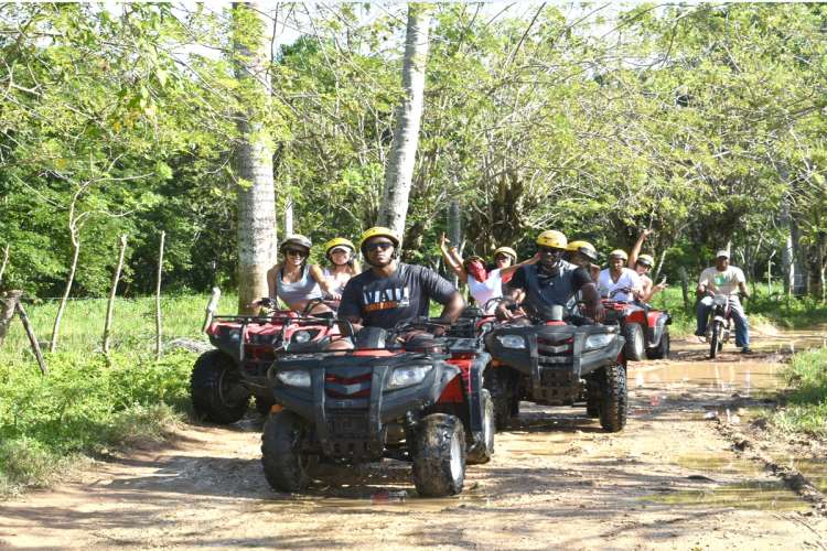 Four Wheel ATV Foto 02